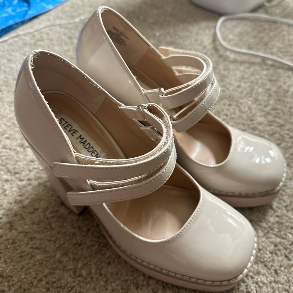 Steve Madden - white / cream Twice platform Mary Jane pumps